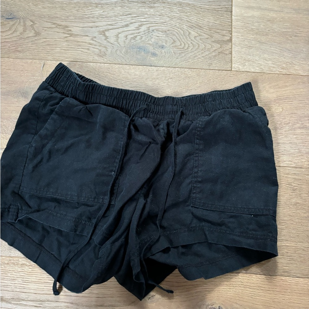 Ingrid and Isabel (Target) maternity shorts